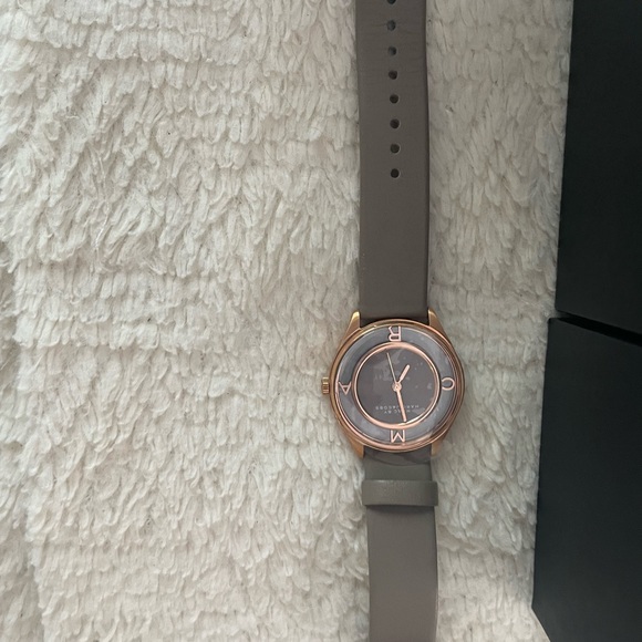 Marc by Marc Jacobs Rose-Gold and Gray Leather Watch - Picture 8 of 8